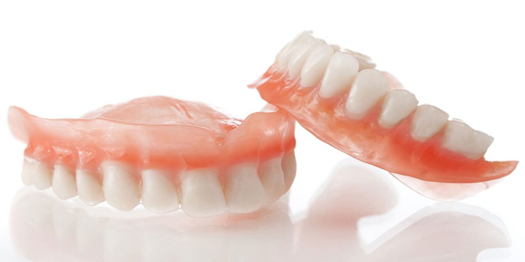 حکم دندان مصنوعی در دهان میت